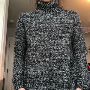 Turtle neck sweater